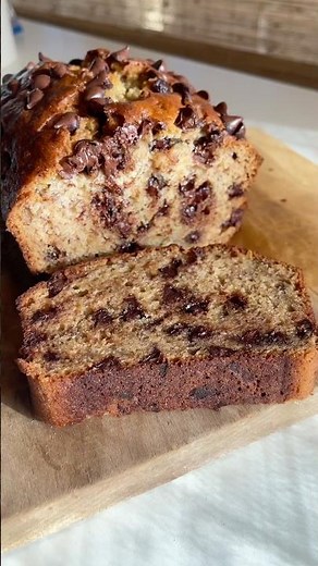Foolproof Banana Bread (no sunken or gummy loaves here!)