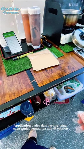 Jumpa nanti okay? - Application order: Loyverse Download in App Store or Play Store Free selagi tak pakai features yang lain, cara guna search sahaja di tiktok dan youtube Icepack papan: Boleh diguna semula, bekukan balik lepas cair. pakai sampai lunyai. Ketahanan beku bergantung cara pemakaian Kertas packing aiskrim: Single open 16x15 Drizzle coklat: Dalam video brand lain, yg selalu kakak pakai kat showcase tiktok dan link di bio Kebanyakkan barang yang kakak guna semuanya di showcase profile 