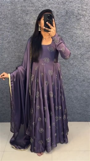 Minikki.in on Instagram: "Comment Link get #300 Discount 😍 😺Exclusive arrival Steal the spotlight this festive season in minty elegance! launching exclusive festivals and functional wear outfit This outfit made Premium rangoli silk fabric with beautiful flowers beads aari work and matching same rangoli dupatta with beautiful lace work *Fabric* : premium rangoli silk with beautiful flower 🌼 beads work *Dupatta*:- Rangoli silk fabric with 4 side lace broder Gown Length : 55inches Gown flair :4.