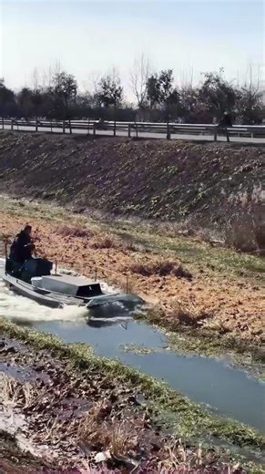 Efficient Work of a Small Dredging Boat for River Maintenance