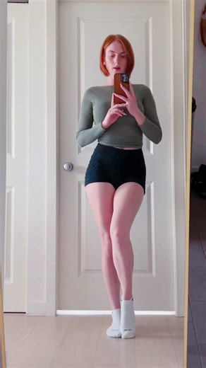 You don’t stand a chance…#galacticleeloo #redhead #fyp #gymmotivation #gymtok #spooky #legs #model