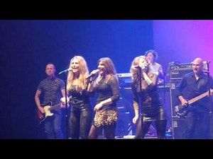 Wanna Be Up - The Chantoozies - Live @ The Palais Melbourne (Australia)