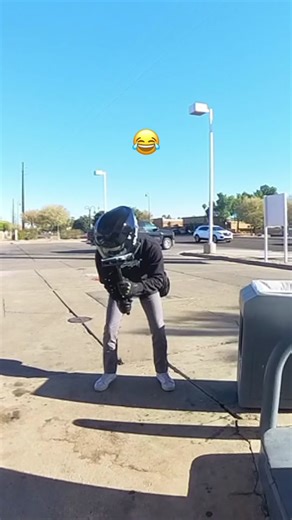 Biker Lore Pt. 6 The things we do at ⛽️ pumps 😂 @martin_trey_quinn #motorcycle #r6 #fyp #yamaha #r7 #r1 #bikelife #couple #yzf #biketok #booktok #revzz #funnybiker #revzz #bikergirl