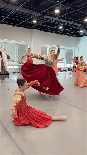 BEHIND THE SCENES WITH BDM Pointe dancers in pink alongside Juliet’s Nurse and Lady Capulet during a costume rehearsal this week. Join us for Tom Mattingly’s world premiere Romeo & Juliet, one night only: April 26 at Stephens Auditorium. | Ballet Des Moines