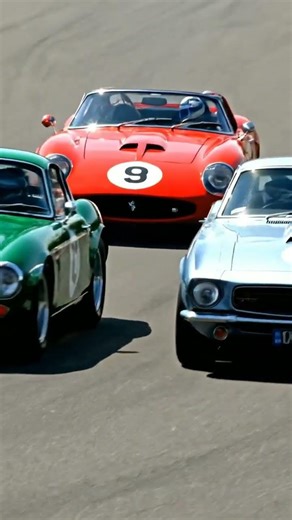 vintage cars in the race track 😯 #car #vintage #race #racecar #classiccars