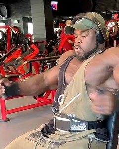 13K views · 20 comments | The champ getting a chest workout in at 5 weeks out! Posted @withregram • @brandon__curry 5 weeks till show time! @mrolympiallc @gorillawearusa #15 #BeefCake #againstallodds | Flex Magazine | Facebook