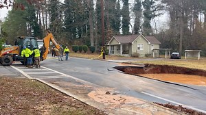 UPDATE at 11:45 a.m. There are no water outages reported at this moment. The county is still repairing the main break. If you appreciate our work keeping you updated, visit supportyourlocalnews.com to learn more about how you can support us. For the latest updates on this main break visit https://www.decaturish.com/news/decatur/water-main-break-at-midway-road-causing-widespread-outages/article_21bbaaa7-296a-4d81-aa05-9dc821922728.html | Decaturish.com