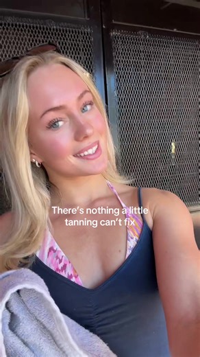 dyl (@.dillydilly)’s videos with original sound - todays country tea