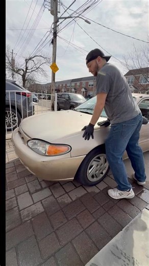 Bad Strut vs New Strut (Bounce Test) #mechanic #carrepair #diyauto #shorts