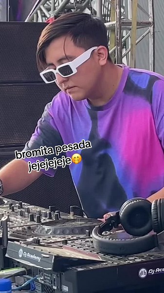 bromita pesada 🤭🫰🏻 #fypシ #dubstep #festival #headbang #fail #aquacolorfest