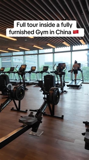 Felthom on Instagram: "Will this gym move you to start working out immediately? My trainer today @a__flare 💪🏽🔥"