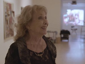 “I lived what I call double knowledge: what I felt was true and could be life experience, and then what the culture told me was absolutely not possible and had to be marginalized or denigrated.” –#CaroleeSchneemann Remember Carolee Schneemann’s art, legacy, and spirit with a few moments from her visit to MoMA PS1's 2017 retrospective “Carolee Schneemann: Kinetic Painting” with curatorial associate Oliver Shultz and chief curator Peter Eleey. Watch the full video: mo.ma/honoringcarolee | MoMA The