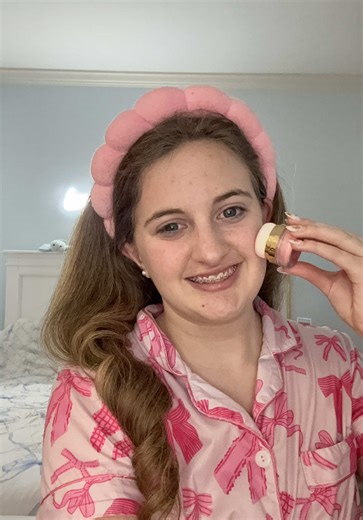 I LOVE this blush! So good and easy to use! 💕 *This post is sponsored