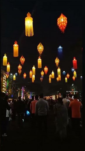 City Lights & Midnight Magic ✨🌃#CityLights #NightVibes #UrbanMagic