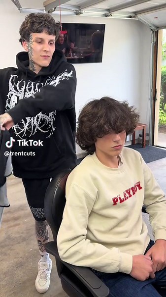 💈Fluffy Fringe Transformation on Wavy Hair #ElkGroveBarber #MensHairstyle #Barber #Barbershop #Barbergang #Barberlove #Barbernation #BarberLife #Barberworld #Barberconnect #Barberhub #LongHair #MensLongHair #Fade #Taper #Hairstylist