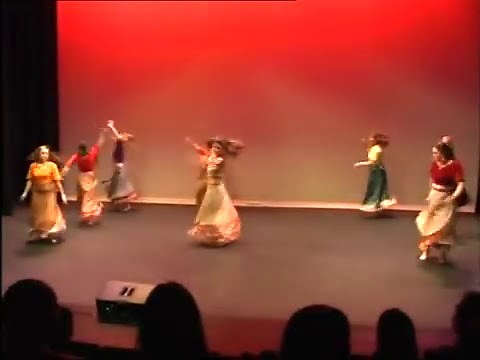 Aaja Nachle Dance Performance