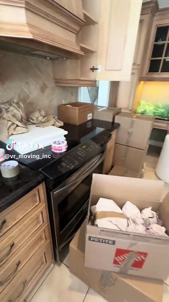 VR MOVING INC (@vr_moving_inc)’s videos with Walk With Me - Iwan Mugello