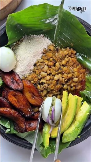 Gari and Beans is the ultimate Ghana Meal #experienceghana #shareghana #ghana #africanfood