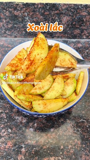 Cách làm xoài lắc tại nhà - Làm xoài lắc muối ớt ngon nhất