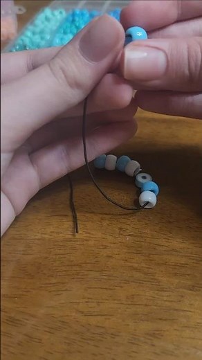 Making a pony beaded bracelet