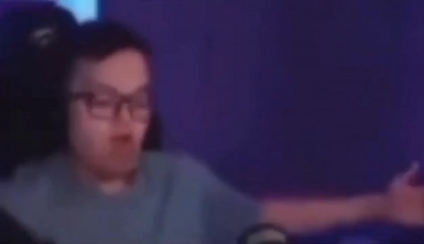 Desmond Vũ Bantumlum: Nhạc Ambatukam Phiên Bản Hay Hơn