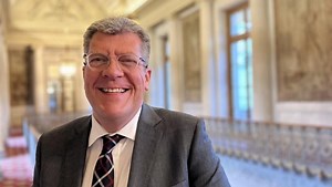 Le sénateur de l’Aisne Antoine Lefèvre interroge la ministre à propos de la RN2