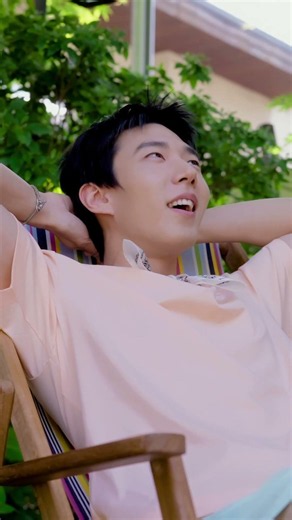 GRAPHIC DAY, 햇살 아래 더 경쾌해지는 여름의 그래픽☀️