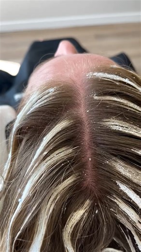 Adina Pignatare | BALAYAGE | HAIR VIDEOS | EDUCATOR | I use to talk my clients out of it… Just because I didn’t know how to do it. I’m so happy I forced myself to get out of my comfort zone... | Instagram