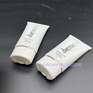 [Hot Item] Plastic Container Tubes with Flip Top Cosmetic Packaging with Reasonable Price