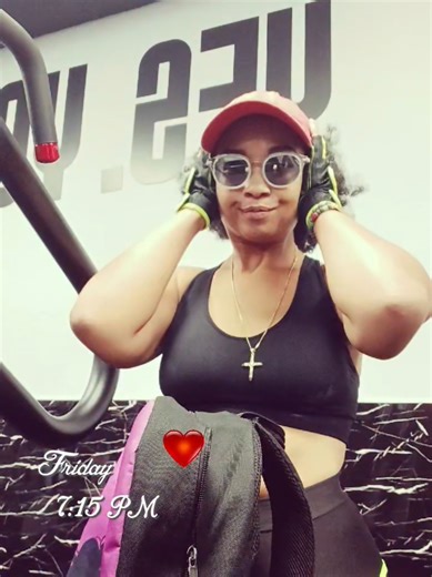 I forgot my headphones 🤬 #FYP #30daychallenge #StairMaster #gymgirls #foryoupage