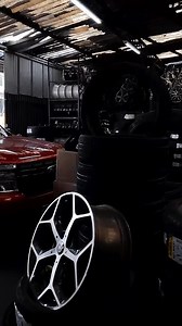 Seu carro pronto para qualquer caminho! Com as rodas e pneus da Truck, você garante estilo e segurança em cada quilômetro.  Não perca tempo, venha para a Truck e acelere com confiança!  Av. Brasília, 4337 - Novo Mundo, Curitiba  Andrade: 41 99968-0871  Bruno: 41 99968-0573 | Truck Plaza | Facebook