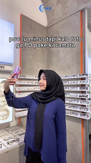 Kelakuan siapa nih😭 Cek Mata Free setiap hari pukul : 11.00 - 20.00 WIB Melayani : Pembuatan Kacamata, Oper Lensa, Cek Mata, dll Alamat Store 📍Jln Werkudoro, Ruko Langon Square No. 2 Tegal Timur, Kota Tegal, Jawa Tegah Maps: Lunar Eyewear More Information : 085258687315 #kacamatacateye #optiktegal #kacamatamurah #optikestetik #kacamataminus