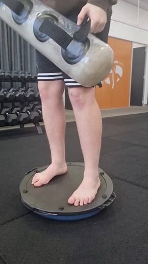 Perturbation Water Bag Training - Priming workout readiness. Perturbation waterbag training emphasises co-contraction enhancement and central nervous system neural 'priming'. It challenges balance, proprioception, and core stability through unpredictable fluid motion and unsteady loads, priming your body, ready for the challenges of a workout right after a movement prep. See our physio chiro team to get your neuro firing and strengthen your workout from the ground up. 🧠 Final thoughts 🔹️Resear