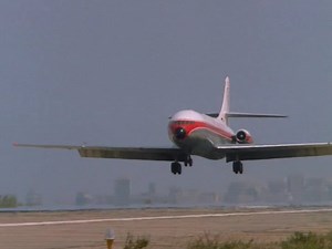 Caravelle SE-210 lands at Beirut, 1970