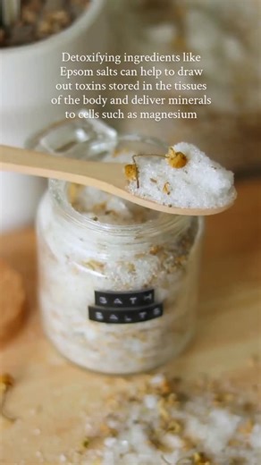 VANESSA | Natural Living on Instagram: "This bath salt recipe may help to aid in removing stored toxins in the body, as well as help you to relax and feel sleepy (so I suggest doing it before bedtime). When we’re constantly exposed to these harmful substances, it can be very difficult for the body to keep up with the toxin load, and overtime, these toxins can build up and accumulate in the body, overwhelming our detoxifying systems and impacting our health and the way we feel throughout the day.