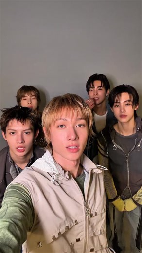 @cortis on Instagram: "코어 분들 사랑합니다 🫶 thank you golden disc awards for shininsang 🏆 #CORTIS #코르티스"