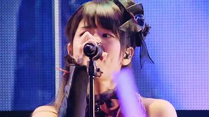 Roselia的早期翻唱，命运石之门主题曲的live现场。这是R组的1st live，aiai的唱功还比较青涩。不过Roselia的演出效果是一直都很出色的！