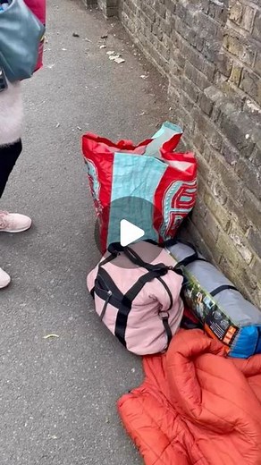 Jamie Robinson on Instagram: "** PRISONER PARENT ** - HMP Wandsworth - 7 months, done 6 weeks. Handing in clothes. #london #jail #wandsworth #family #hmp #consented"