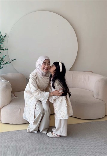 Open PO Laksmi Series untuk Seragam Keluarga