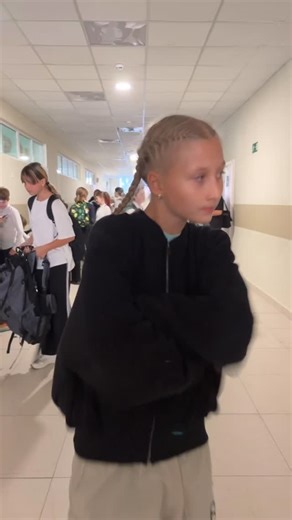 Lina on Instagram: "People behind your back😂 #break #breakdance #dance #breaking #nice #cool #dancer #dancing #hiphopculture #yo"