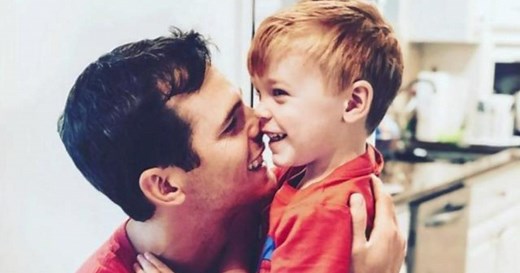 Country singer Granger Smith says his 3-year-old son has died