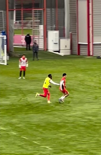 Alphonso Davies in a defensive exercise at Bayern's training ground today
