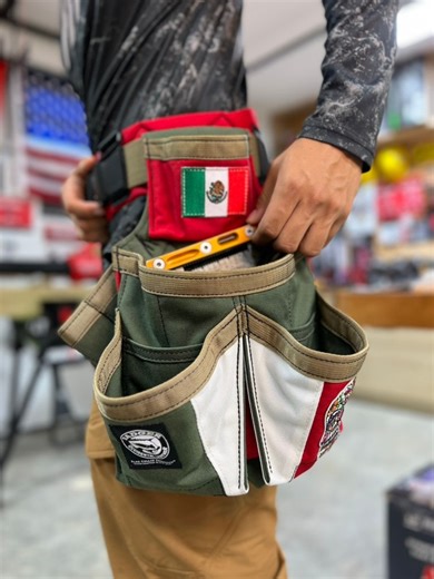 Ahora en stock en www.badgertoolbelts.com personalizado 🇺🇸 🇲🇽 🇨🇦 cinturones o porta herramienta @badgertoolbelts y Occidental Leather #toolbelts #themexicancarpenter #costume #soloherramientas #carpenterlife | Mexican Carpenter