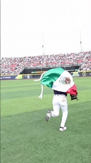 Taking the field in CDMX 🇲🇽