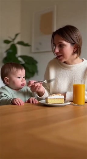 When Mom Eats and Baby Just Stares 😅