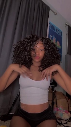black girl>>>>