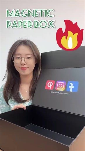 Premium Custom Logo Luxury Large Matte Rigid Paper Cardboard Black Foldable Empty Magnetic Folding Closure Gift Box Packaging