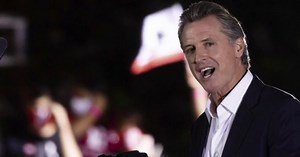 Gavin Newsom survives recall election, will remain California governor