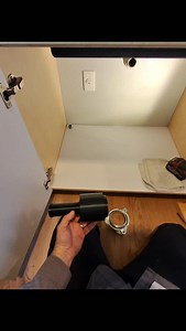 New Garbage disposal installation tool! Tell me what ya think! #plumber #plumbing #cooltools #insinkerator | Joãotheplumber