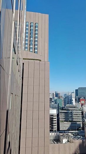 帝国ホテル東京 本館客室から見た、2026年4月上旬・平日午後の神社〜タワー館〜銀座・新橋方面 Imperial Hotel Tokyo since1890 The Imperial Shrine